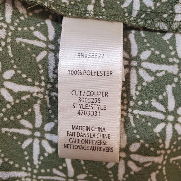 Max Studio Blouse Size XSmall Green Floral Ruffle Peasant Boho - Picture 11 of 13